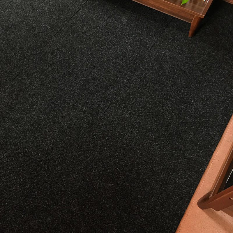 Indoor Carpet Tiles Solid Color Level Loop Stain Resistant Carpet Tiles Black Clearhalo 'Carpet Tiles & Carpet Squares' 'carpet_tiles_carpet_squares' 'Flooring 'Home Improvement' 'home_improvement' 'home_improvement_carpet_tiles_carpet_squares' Walls and Ceiling' 7253818