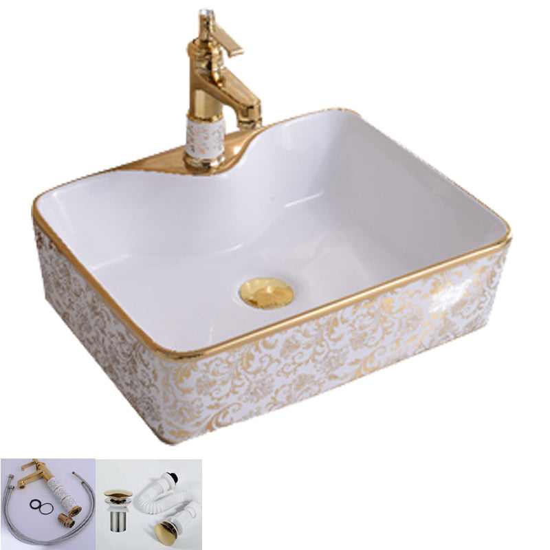 Traditional Vessel Bathroom Sink Oval Porcelain with Overflow Vessel 19"L x 15"W x 5"H Sink with Faucet Clearhalo 'Bathroom Remodel & Bathroom Fixtures' 'Bathroom Sinks & Faucet Components' 'Bathroom Sinks' 'bathroom_sink' 'Home Improvement' 'home_improvement' 'home_improvement_bathroom_sink' 7260152