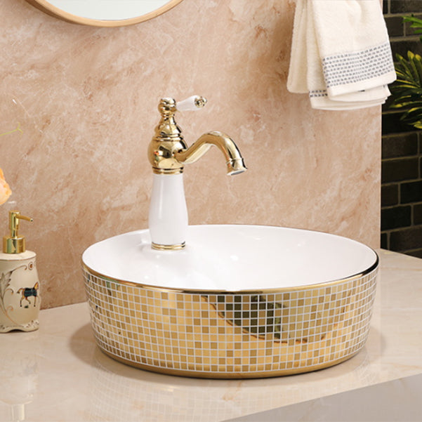 Traditional Bathroom Sink Porcelain Round Vessel Lavatory Sink with Pop-Up Drain Clearhalo 'Bathroom Remodel & Bathroom Fixtures' 'Bathroom Sinks & Faucet Components' 'Bathroom Sinks' 'bathroom_sink' 'Home Improvement' 'home_improvement' 'home_improvement_bathroom_sink' 7260258