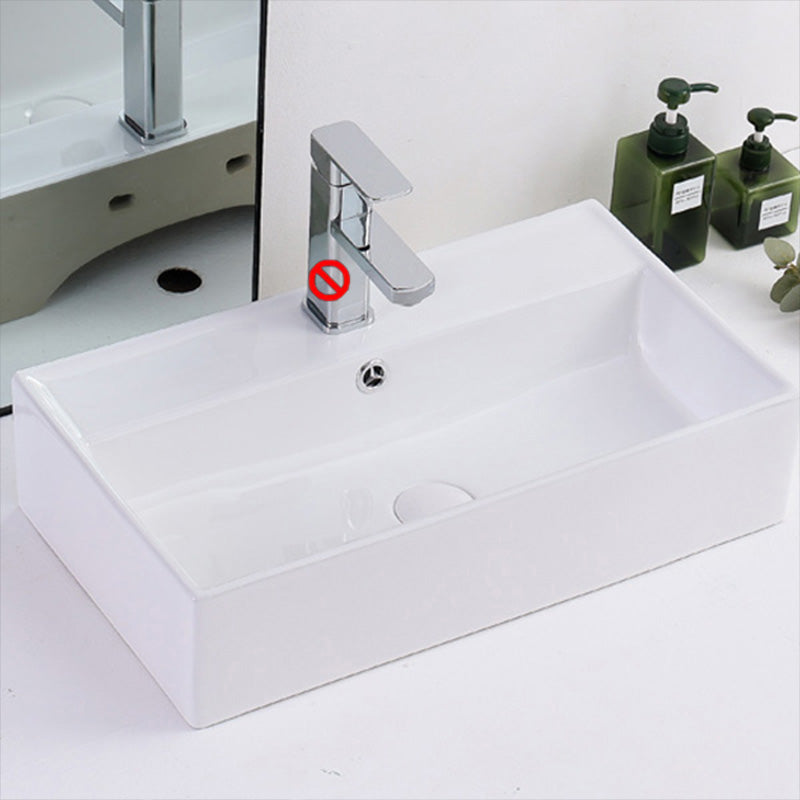 Contemporary Vessel Bathroom Sink Rectangular White Ceramic Overflow Drain Assembly Sink 22"L x 12"W x 5"H Sink Clearhalo 'Bathroom Remodel & Bathroom Fixtures' 'Bathroom Sinks & Faucet Components' 'Bathroom Sinks' 'bathroom_sink' 'Home Improvement' 'home_improvement' 'home_improvement_bathroom_sink' 7274556
