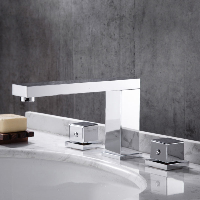 Traditional Roman Tub Faucet Set Copper Fixed Deck-Mount with Handles Bright Silver Seven Character Square Clearhalo 'Bathroom Remodel & Bathroom Fixtures' 'Bathtub Faucets' 'bathtub_faucets' 'Home Improvement' 'home_improvement' 'home_improvement_bathtub_faucets' 7274751