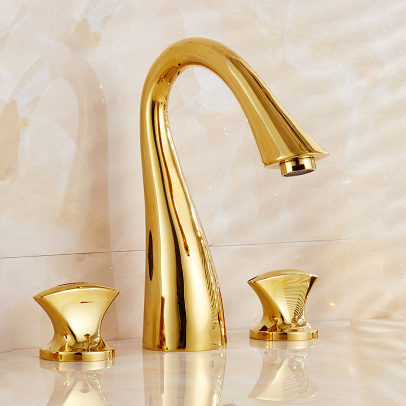 Traditional Roman Tub Faucet Set Copper Fixed Deck-Mount with Handles Gold Swan Neck Outlet Clearhalo 'Bathroom Remodel & Bathroom Fixtures' 'Bathtub Faucets' 'bathtub_faucets' 'Home Improvement' 'home_improvement' 'home_improvement_bathtub_faucets' 7274753