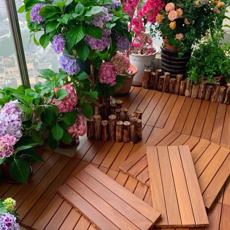 Classics Laminate Flooring Wood Click-Lock Waterproof Attached Underlayment Laminate Floor Clearhalo 'Flooring 'Home Improvement' 'home_improvement' 'home_improvement_laminate_flooring' 'Laminate Flooring' 'laminate_flooring' Walls and Ceiling' 7279820