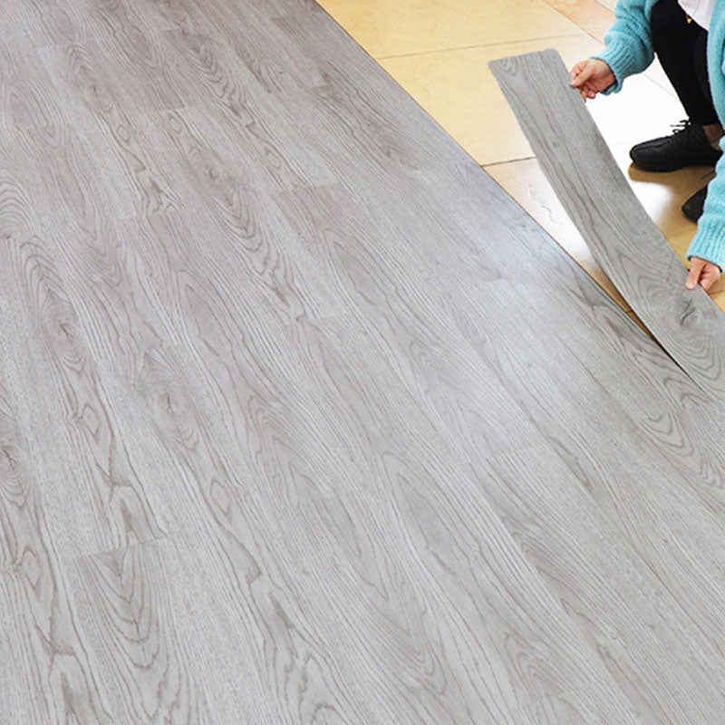 Indoor SPC Flooring Vinyl Wooden Wooden Effect Peel and Stick Flooring Vinyl Clearhalo 'Flooring 'Home Improvement' 'home_improvement' 'home_improvement_vinyl_flooring' 'Vinyl Flooring' 'vinyl_flooring' Walls and Ceiling' 7283074