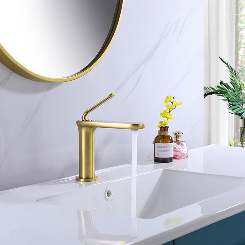 Square Single Hole Sink Faucet Low Arc Bathroom Brass Sink Faucet Clearhalo 'Bathroom Remodel & Bathroom Fixtures' 'Bathroom Sink Faucets' 'Bathroom Sinks & Faucet Components' 'bathroom_sink_faucets' 'Home Improvement' 'home_improvement' 'home_improvement_bathroom_sink_faucets' 7286838