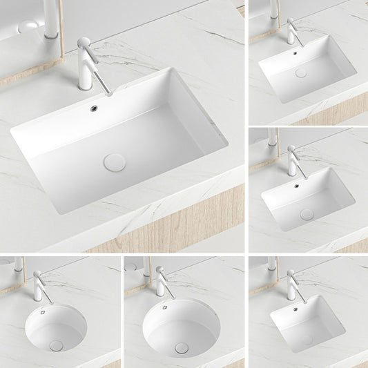 Modern Style Bathroom Sink Undermount Ceramic Bathroom Sink in White Clearhalo 'Bathroom Remodel & Bathroom Fixtures' 'Bathroom Sinks & Faucet Components' 'Bathroom Sinks' 'bathroom_sink' 'Home Improvement' 'home_improvement' 'home_improvement_bathroom_sink' 7291700