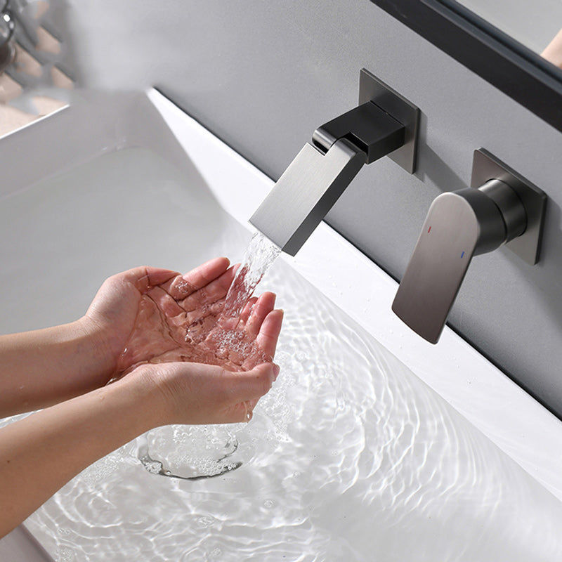 Modern Wall Mounted Bathroom Faucet Waterfall Spout Bathroom Faucet Clearhalo 'bathroom_sink_faucets' 'Conjunta de Baño y Conjunta de Grifo' 'Coronamiento de Baño y Dispositivo de Baño' 'Grifo del lavabo del baño' 'Hogar' 'home_improvement' 'home_improvement_bathroom_sink_faucets' 'Mejoras para el hogar' 7297331