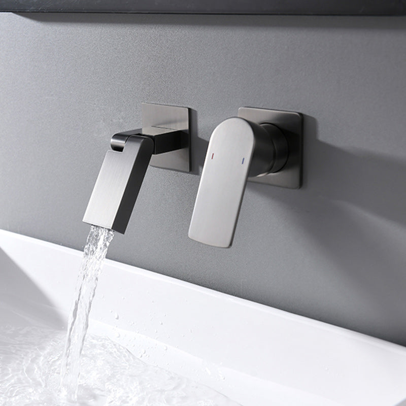 Modern Wall Mounted Bathroom Faucet Waterfall Spout Bathroom Faucet Clearhalo 'bathroom_sink_faucets' 'Conjunta de Baño y Conjunta de Grifo' 'Coronamiento de Baño y Dispositivo de Baño' 'Grifo del lavabo del baño' 'Hogar' 'home_improvement' 'home_improvement_bathroom_sink_faucets' 'Mejoras para el hogar' 7297345