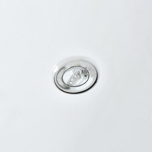 Modern Oval Stand Alone Bathtub Acrylic White Soaking Back to Wall Bath Clearhalo 'Bathroom Remodel & Bathroom Fixtures' 'Bathtubs' 'Home Improvement' 'home_improvement' 'home_improvement_bathtubs' 'Showers & Bathtubs' 7307262