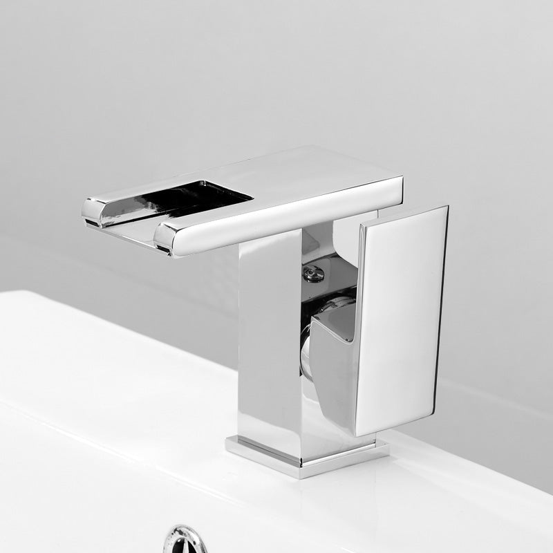 Modern Basin Lavatory Faucet Single-handle Vanity Sink Faucet Silver 4.9" Non-Adjustable Clearhalo 'Bathroom Remodel & Bathroom Fixtures' 'Bathroom Sink Faucets' 'Bathroom Sinks & Faucet Components' 'bathroom_sink_faucets' 'Home Improvement' 'home_improvement' 'home_improvement_bathroom_sink_faucets' 7308442