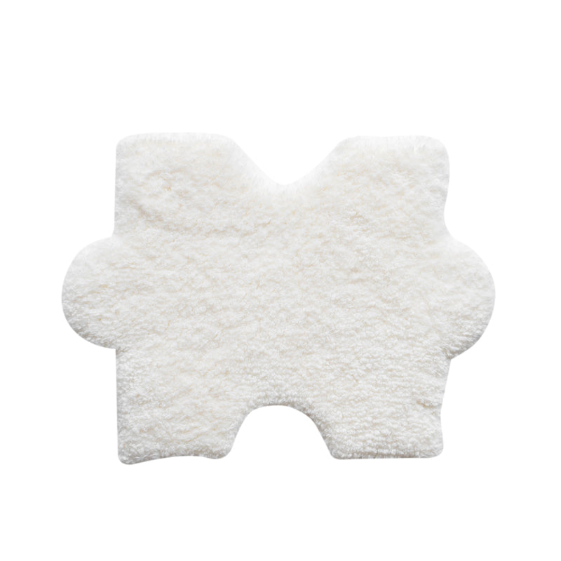 Modern Shag Carpet Tiles Puzzle Detail Color Block Indoor Carpet Tiles Off-White Clearhalo 'Carpet Tiles & Carpet Squares' 'carpet_tiles_carpet_squares' 'Flooring 'Home Improvement' 'home_improvement' 'home_improvement_carpet_tiles_carpet_squares' Walls and Ceiling' 7314024