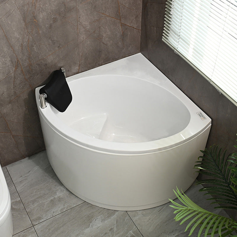 Modern Corner White Bath Acrylic Soaking Center-Back Bathtub Tub with Pillow Clearhalo 'Bathroom Remodel & Bathroom Fixtures' 'Bathtubs' 'Home Improvement' 'home_improvement' 'home_improvement_bathtubs' 'Showers & Bathtubs' 7315011