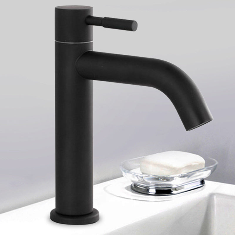 Circular Bathroom Faucet Modern Style Black Sink Faucet with Stainless Steel Clearhalo 'bathroom_sink_faucets' 'Conjuntos de Torneiras de Lavatório e Banheiro' 'home_improvement' 'home_improvement_bathroom_sink_faucets' 'Mobiliário Doméstico' 'Página inicial' 'Renovação e equipamento de casa de banho' 'Torneira para lavatório de banheiro' 7318579