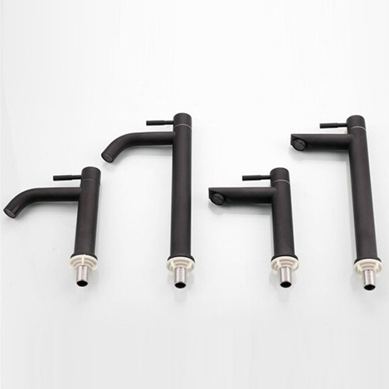 Circular Bathroom Faucet Modern Style Black Sink Faucet with Stainless Steel Clearhalo 'bathroom_sink_faucets' 'Conjuntos de Torneiras de Lavatório e Banheiro' 'home_improvement' 'home_improvement_bathroom_sink_faucets' 'Mobiliário Doméstico' 'Página inicial' 'Renovação e equipamento de casa de banho' 'Torneira para lavatório de banheiro' 7318585