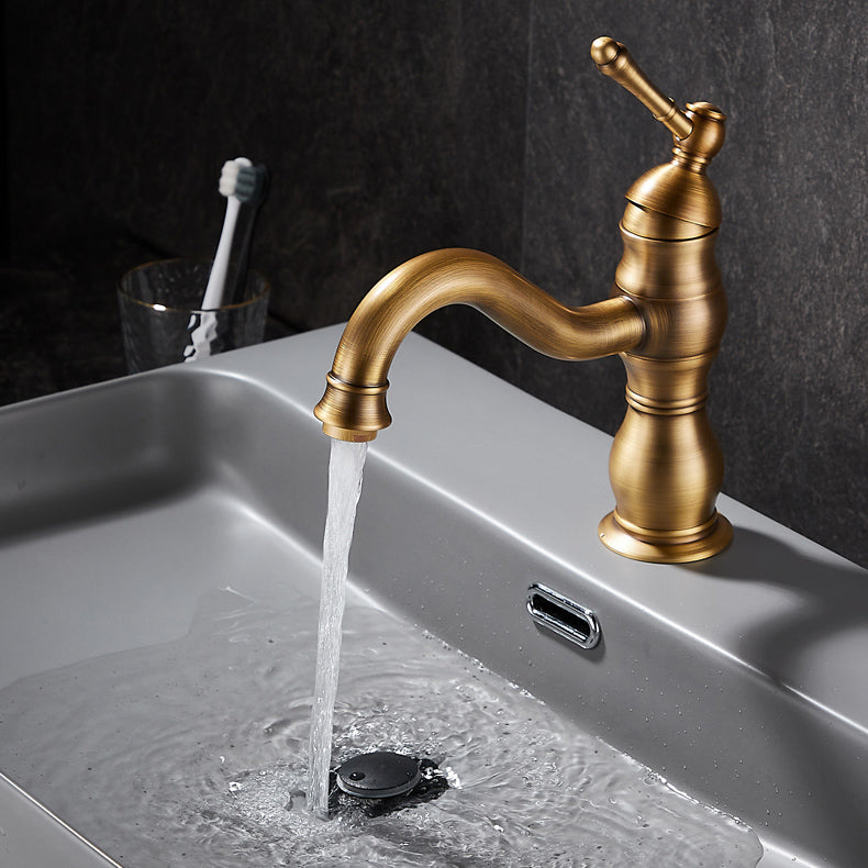 Traditional Wide Spread Bathroom Faucet Lever Handles Centerset Faucet Clearhalo 'Accueil' 'Amélioration Domiciliaire' 'bathroom_sink_faucets' 'Ensembles de Lavabo & de Robinet de Toilette' 'home_improvement' 'home_improvement_bathroom_sink_faucets' 'Robinet de Lavabo de Salle de Bain' 'Rénovation et Équipement de Salle de Bain' 7318604