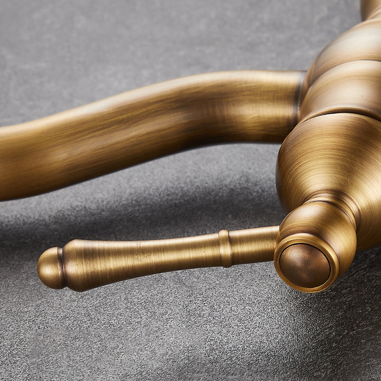 Traditional Wide Spread Bathroom Faucet Lever Handles Centerset Faucet Clearhalo 'Accueil' 'Amélioration Domiciliaire' 'bathroom_sink_faucets' 'Ensembles de Lavabo & de Robinet de Toilette' 'home_improvement' 'home_improvement_bathroom_sink_faucets' 'Robinet de Lavabo de Salle de Bain' 'Rénovation et Équipement de Salle de Bain' 7318606