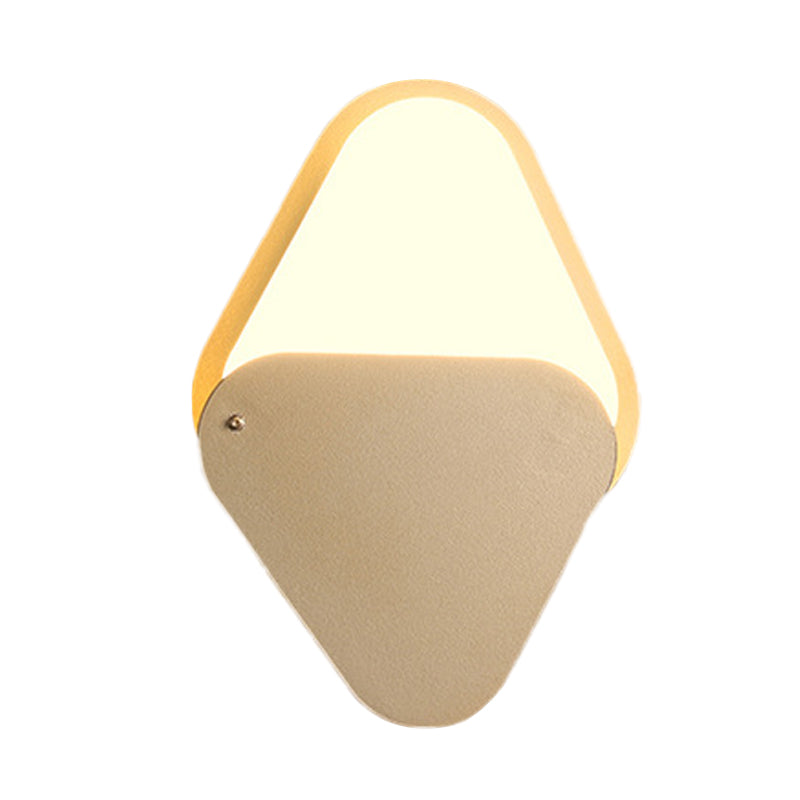 Metal Triangle Wall Lighting Fixture Simple LED Gold Wall Mount Sconce with Rotatable Design for Bedroom Clearhalo 'Cast Iron' 'Glass' 'Industrial' 'Modern wall lights' 'Modern' 'Tiffany' 'Traditional wall lights' 'Wall Lamps & Sconces' 'Wall Lights' Lighting' 732016