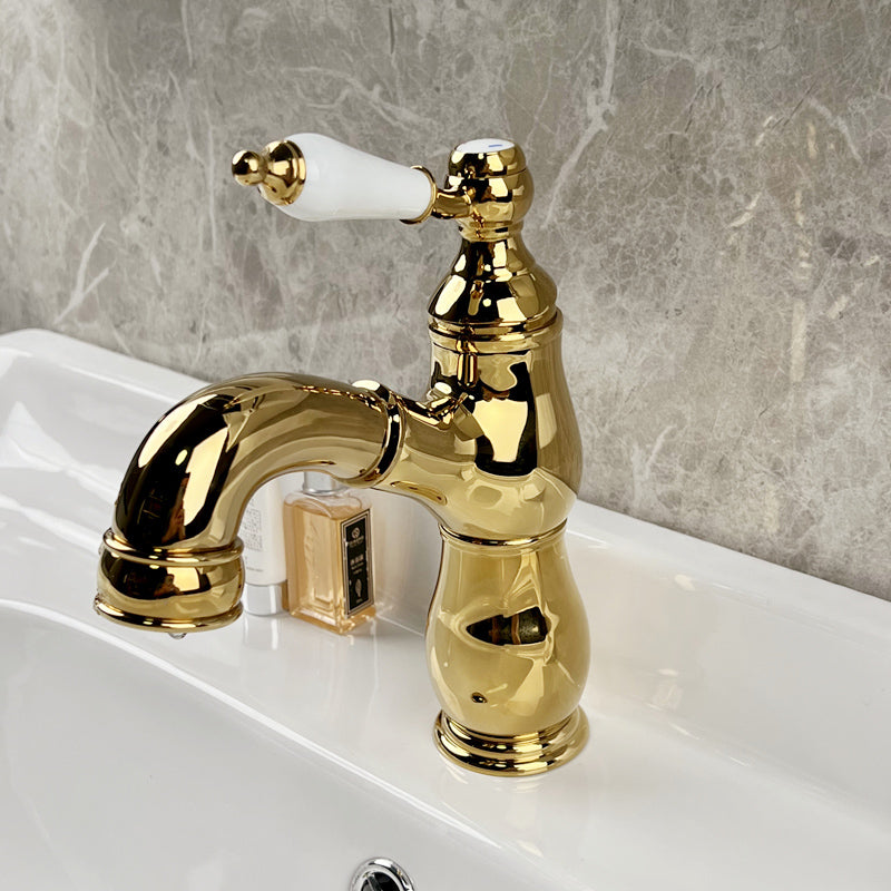 Traditional Wide Spread Bathroom Faucet Lever Handles Centerset Lavatory Faucet Clearhalo 'Bathroom Remodel & Bathroom Fixtures' 'Bathroom Sink Faucets' 'Bathroom Sinks & Faucet Components' 'bathroom_sink_faucets' 'Home Improvement' 'home_improvement' 'home_improvement_bathroom_sink_faucets' 7329557