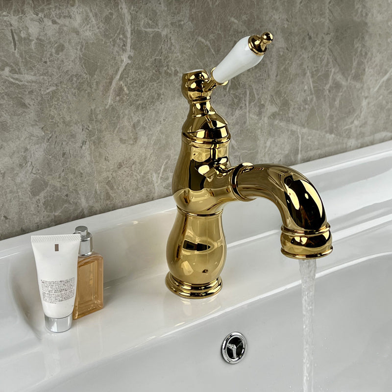 Traditional Wide Spread Bathroom Faucet Lever Handles Centerset Lavatory Faucet Clearhalo 'Bathroom Remodel & Bathroom Fixtures' 'Bathroom Sink Faucets' 'Bathroom Sinks & Faucet Components' 'bathroom_sink_faucets' 'Home Improvement' 'home_improvement' 'home_improvement_bathroom_sink_faucets' 7329560