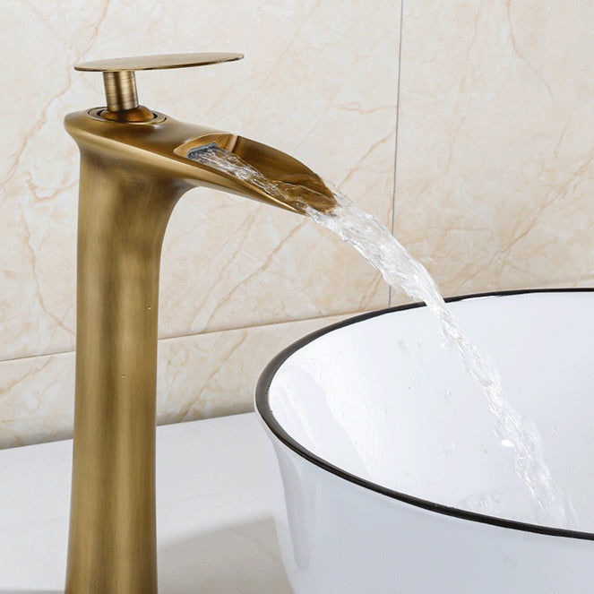 Farmhouse Wide Spread Bathroom Faucet Brass Lever Lavatory Faucet Clearhalo 'Bathroom Remodel & Bathroom Fixtures' 'Bathroom Sink Faucets' 'Bathroom Sinks & Faucet Components' 'bathroom_sink_faucets' 'Home Improvement' 'home_improvement' 'home_improvement_bathroom_sink_faucets' 7334463