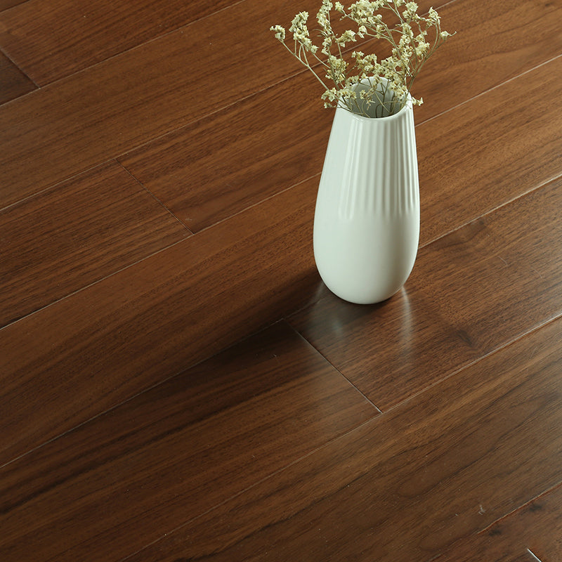 Wooden Effect Laminate Floor Rectangle Waterproof Laminate Floor Walnut Clearhalo 'Flooring 'Home Improvement' 'home_improvement' 'home_improvement_laminate_flooring' 'Laminate Flooring' 'laminate_flooring' Walls and Ceiling' 7334754