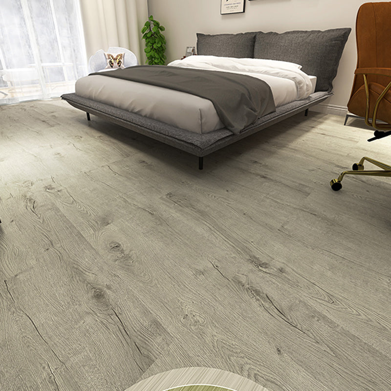 Click-Lock PVC Flooring Low Gloss Wood Look Vinyl Flooring for Living Room Grey Clearhalo 'Flooring 'Home Improvement' 'home_improvement' 'home_improvement_vinyl_flooring' 'Vinyl Flooring' 'vinyl_flooring' Walls and Ceiling' 7336174