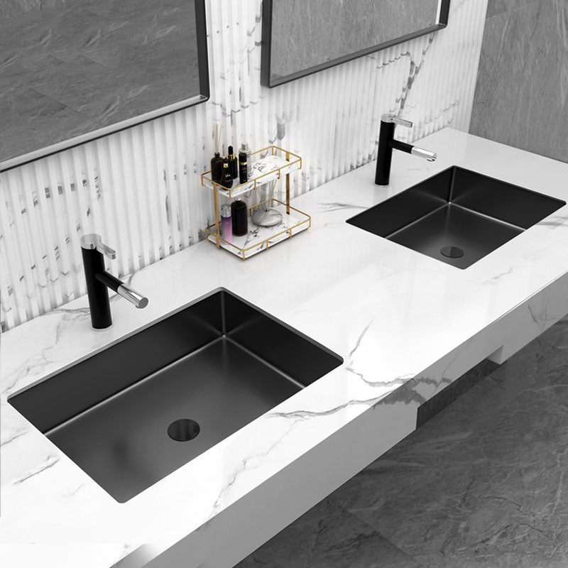 Modern Black Basin Sink Stainless Steel Rectangular Undermount Bathroom Sink Clearhalo 'Bathroom Remodel & Bathroom Fixtures' 'Bathroom Sinks & Faucet Components' 'Bathroom Sinks' 'bathroom_sink' 'Home Improvement' 'home_improvement' 'home_improvement_bathroom_sink' 7338185