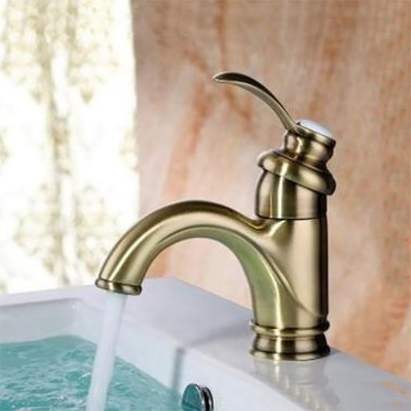 Traditional Wide Spread Bathroom Faucet 1 Lever Handles Lavatory Faucet Bronze 7" Clearhalo 'Bathroom Remodel & Bathroom Fixtures' 'Bathroom Sink Faucets' 'Bathroom Sinks & Faucet Components' 'bathroom_sink_faucets' 'Home Improvement' 'home_improvement' 'home_improvement_bathroom_sink_faucets' 7340766