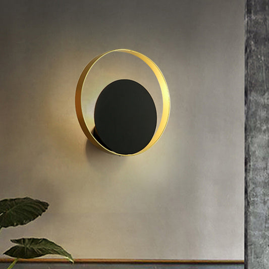 Metallic Round Sconce Light Fixture Modernist 1-Head LED Wall Lamp in Black and Gold for Corner Clearhalo 'Cast Iron' 'Glass' 'Industrial' 'Modern wall lights' 'Modern' 'Tiffany' 'Traditional wall lights' 'Wall Lamps & Sconces' 'Wall Lights' Lighting' 734701