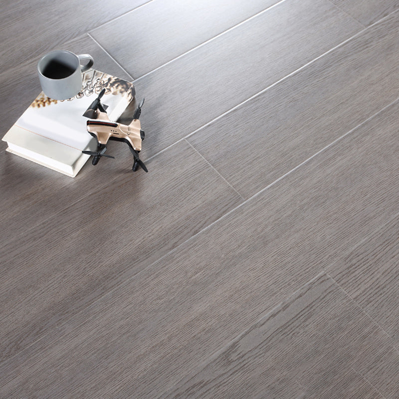 Modern Style Indoor Laminate Floor Wooden Waterproof Laminate Flooring Silver Gray Clearhalo 'Flooring 'Home Improvement' 'home_improvement' 'home_improvement_laminate_flooring' 'Laminate Flooring' 'laminate_flooring' Walls and Ceiling' 7349017