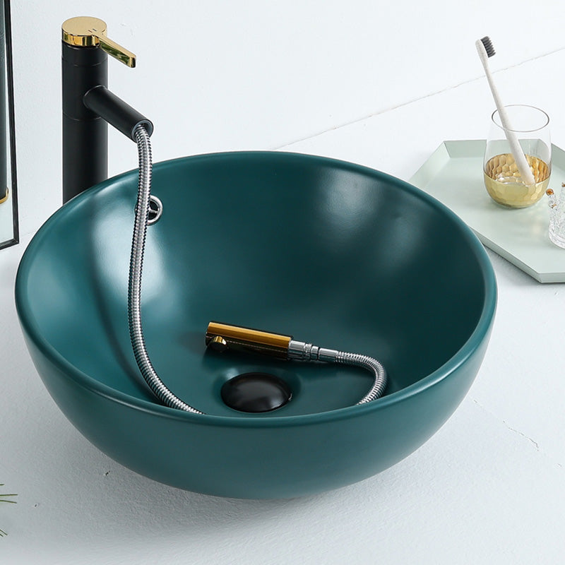 Modern Bathroom Sink with Pop-Up Drain Porcelain Round Vessel Lavatory Sink Blackish Green Round Pulling Clearhalo 'Bathroom Remodel & Bathroom Fixtures' 'Bathroom Sinks & Faucet Components' 'Bathroom Sinks' 'bathroom_sink' 'Home Improvement' 'home_improvement' 'home_improvement_bathroom_sink' 7353006