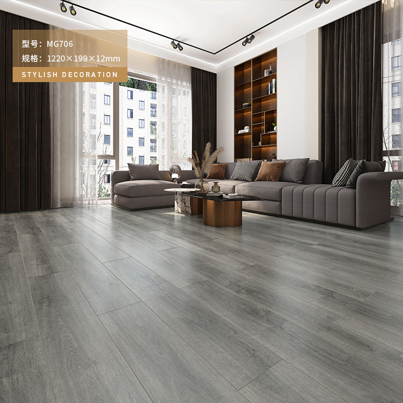 Traditional Wood Flooring Tiles Wire Brushed Waterproof Click-Locking Wood Tile Set Silver Gray Clearhalo 'Flooring 'Hardwood Flooring' 'hardwood_flooring' 'Home Improvement' 'home_improvement' 'home_improvement_hardwood_flooring' Walls and Ceiling' 7353084