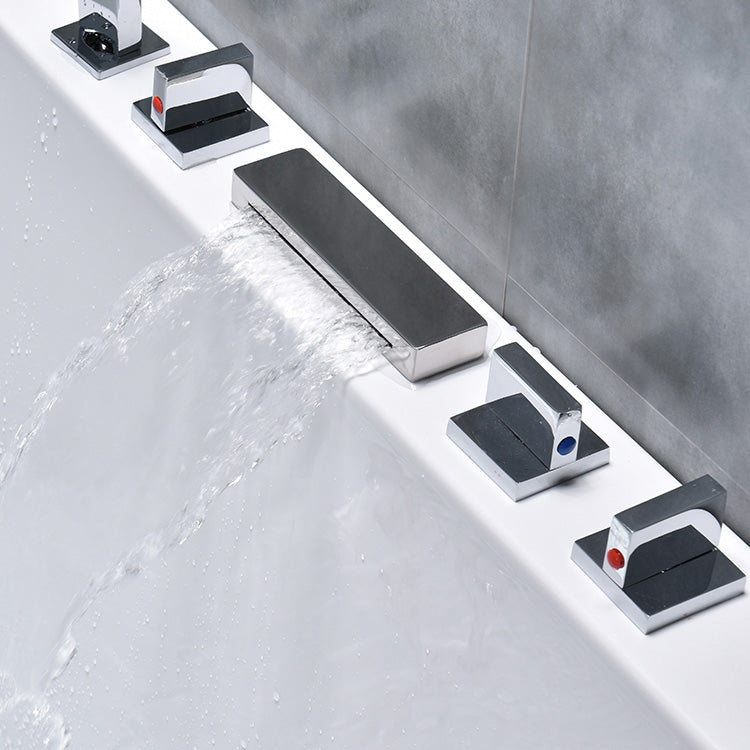 Modern Rectangular Bathtub Acrylic Center Soaking White Bath Clearhalo 'Bathroom Remodel & Bathroom Fixtures' 'Bathtubs' 'Home Improvement' 'home_improvement' 'home_improvement_bathtubs' 'Showers & Bathtubs' 7354474