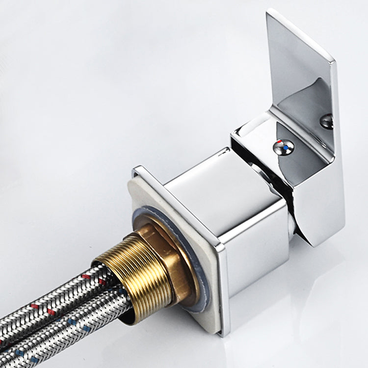 Contemporary Bath Faucet Trim Deck Mounted Low Arc Bathroom Faucet Clearhalo 'Bathroom Remodel & Bathroom Fixtures' 'Bathtub Faucets' 'bathtub_faucets' 'Home Improvement' 'home_improvement' 'home_improvement_bathtub_faucets' 7357434