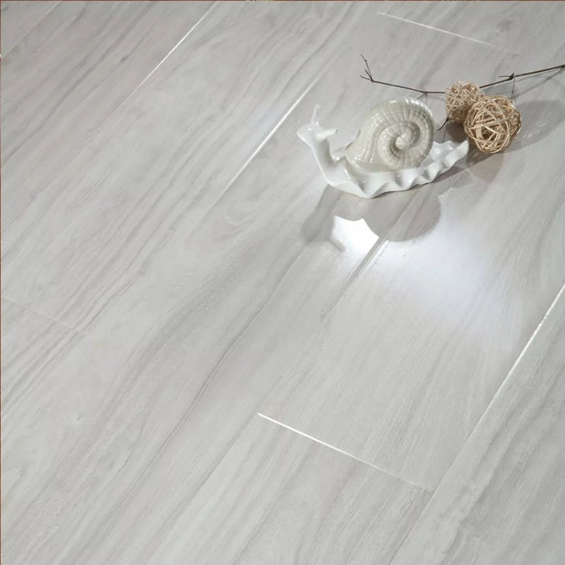 Laminate Floor Indoor Wooden Scratch Resistant Laminate Floor Milk Gray Clearhalo 'Flooring 'Home Improvement' 'home_improvement' 'home_improvement_laminate_flooring' 'Laminate Flooring' 'laminate_flooring' Walls and Ceiling' 7358843
