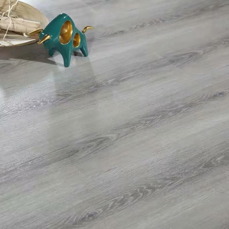 Laminate Floor Indoor Wooden Scratch Resistant Laminate Floor Silver Gray Clearhalo 'Flooring 'Home Improvement' 'home_improvement' 'home_improvement_laminate_flooring' 'Laminate Flooring' 'laminate_flooring' Walls and Ceiling' 7358844