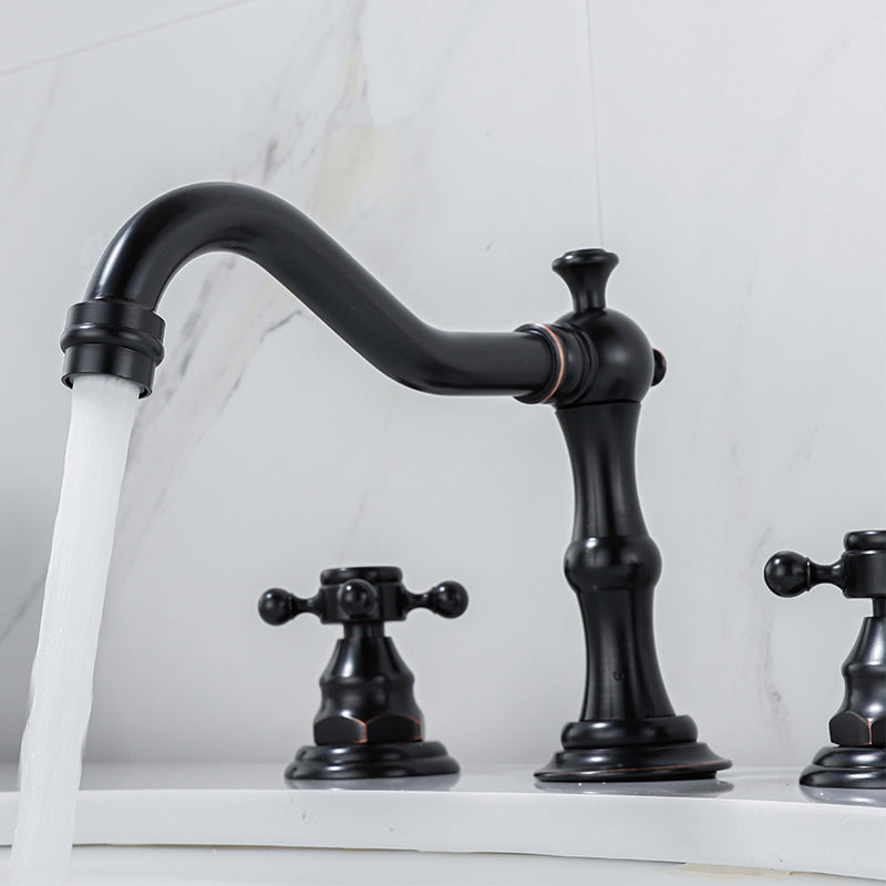 Industrial Wide Spread Bathroom Faucet 2 Cross Handles Lavatory Faucet Clearhalo 'bathroom_sink_faucets' 'Conjunta de Baño y Conjunta de Grifo' 'Coronamiento de Baño y Dispositivo de Baño' 'Grifo del lavabo del baño' 'Hogar' 'home_improvement' 'home_improvement_bathroom_sink_faucets' 'Mejoras para el hogar' 7360525