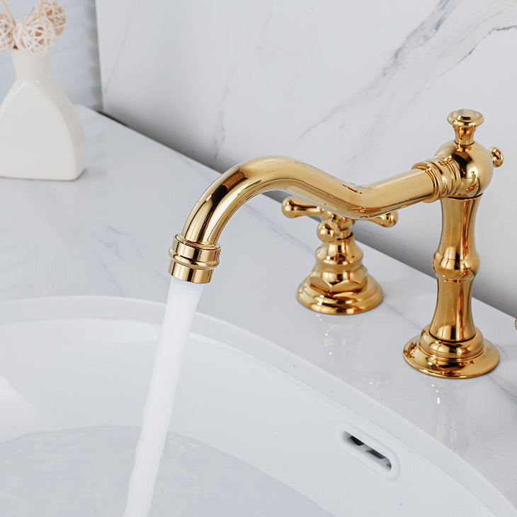 Industrial Wide Spread Bathroom Faucet 2 Cross Handles Lavatory Faucet Clearhalo 'bathroom_sink_faucets' 'Conjunta de Baño y Conjunta de Grifo' 'Coronamiento de Baño y Dispositivo de Baño' 'Grifo del lavabo del baño' 'Hogar' 'home_improvement' 'home_improvement_bathroom_sink_faucets' 'Mejoras para el hogar' 7360531