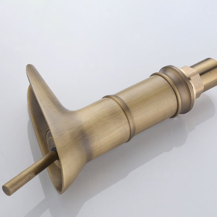 Country Wide Spread Bathroom Faucet Lever Vanity Sink Faucet Clearhalo 'bathroom_sink_faucets' 'Conjunta de Baño y Conjunta de Grifo' 'Coronamiento de Baño y Dispositivo de Baño' 'Grifo del lavabo del baño' 'Hogar' 'home_improvement' 'home_improvement_bathroom_sink_faucets' 'Mejoras para el hogar' 7360549