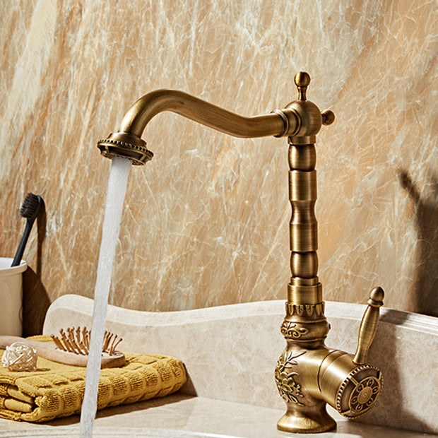 Brass Traditional Wide Spread Bathroom Faucet Lever Lavatory Faucet Clearhalo 'Bathroom Remodel & Bathroom Fixtures' 'Bathroom Sink Faucets' 'Bathroom Sinks & Faucet Components' 'bathroom_sink_faucets' 'Home Improvement' 'home_improvement' 'home_improvement_bathroom_sink_faucets' 7360584