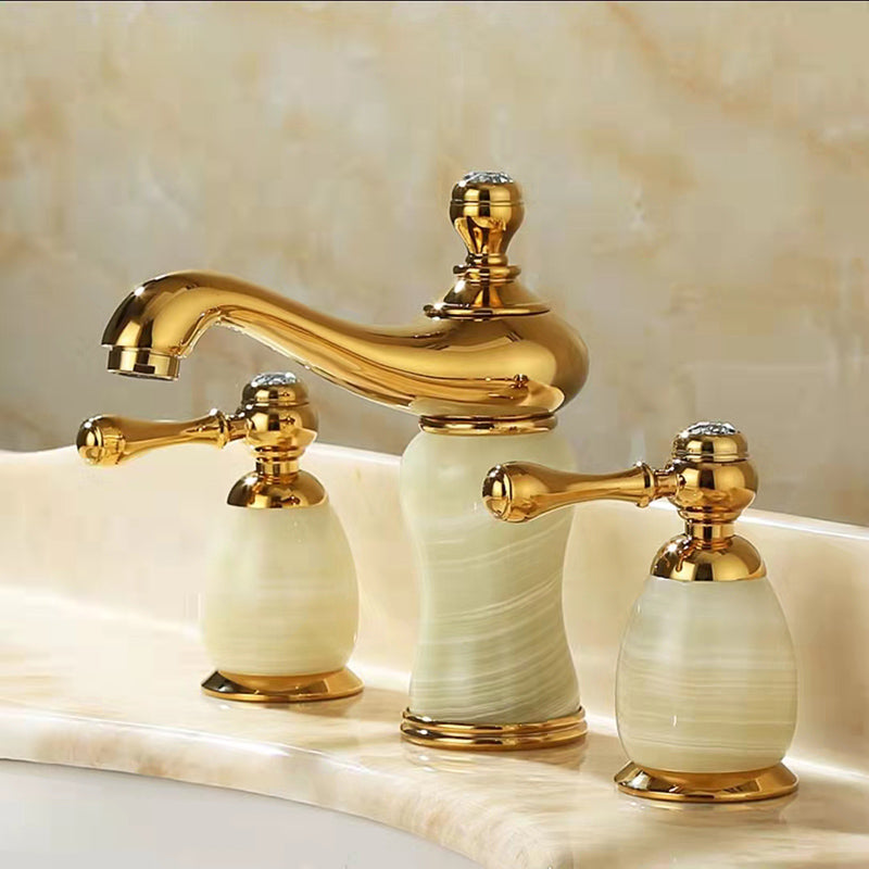 Traditional Wide Spread Bathroom Faucet Elegant Lavatory Faucet Green Clearhalo 'Bathroom Remodel & Bathroom Fixtures' 'Bathroom Sink Faucets' 'Bathroom Sinks & Faucet Components' 'bathroom_sink_faucets' 'Home Improvement' 'home_improvement' 'home_improvement_bathroom_sink_faucets' 7364740