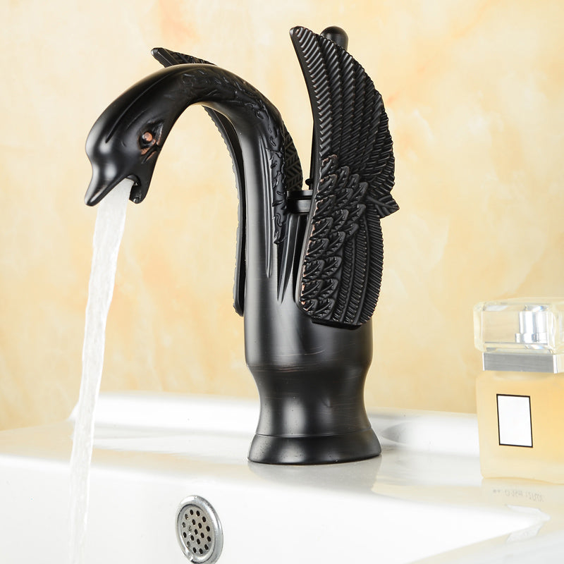 Traditional Wide Spread Bathroom Faucet 1-Handle Lavatory Faucet Black 7.5" Clearhalo 'Bathroom Remodel & Bathroom Fixtures' 'Bathroom Sink Faucets' 'Bathroom Sinks & Faucet Components' 'bathroom_sink_faucets' 'Home Improvement' 'home_improvement' 'home_improvement_bathroom_sink_faucets' 7364769