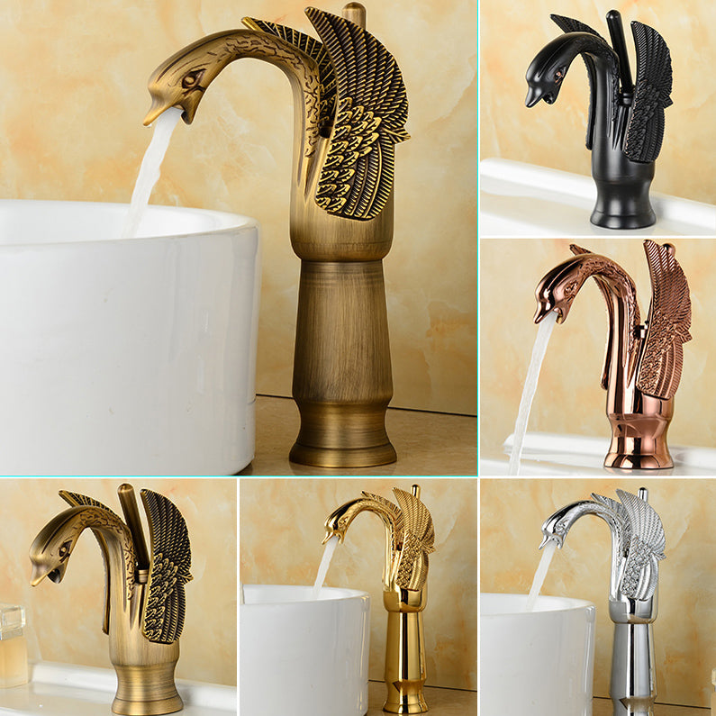 Traditional Wide Spread Bathroom Faucet 1-Handle Lavatory Faucet Clearhalo 'Bathroom Remodel & Bathroom Fixtures' 'Bathroom Sink Faucets' 'Bathroom Sinks & Faucet Components' 'bathroom_sink_faucets' 'Home Improvement' 'home_improvement' 'home_improvement_bathroom_sink_faucets' 7364771