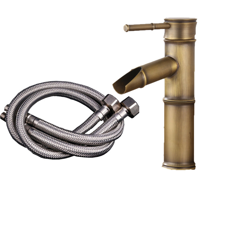 Vintage Wide Spread Bathroom Faucet 1-Handle Lavatory Faucet 8.5" Ferme Campagne Supply Lines Included Clearhalo 'Accueil' 'Amélioration Domiciliaire' 'bathroom_sink_faucets' 'Ensembles de Lavabo & de Robinet de Toilette' 'home_improvement' 'home_improvement_bathroom_sink_faucets' 'Robinet de Lavabo de Salle de Bain' 'Rénovation et Équipement de Salle de Bain' 7364808