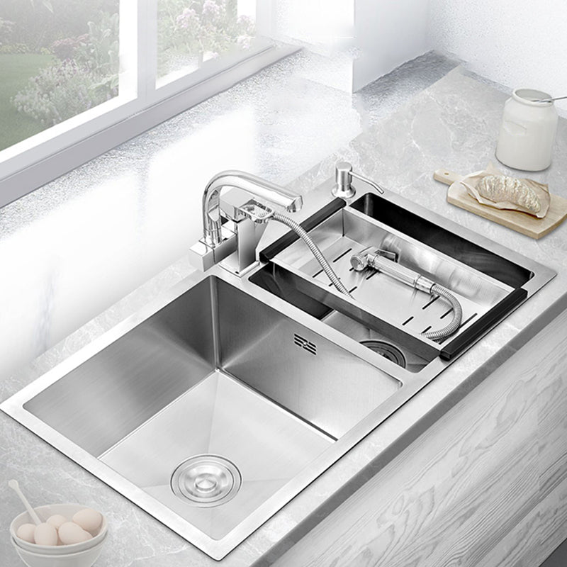 Single Bowl Kitchen Sink Stainless Steel Sink with Soap Dispenser Clearhalo 'Home Improvement' 'home_improvement' 'home_improvement_kitchen_sinks' 'Kitchen Remodel & Kitchen Fixtures' 'Kitchen Sinks & Faucet Components' 'Kitchen Sinks' 'kitchen_sinks' 7366845