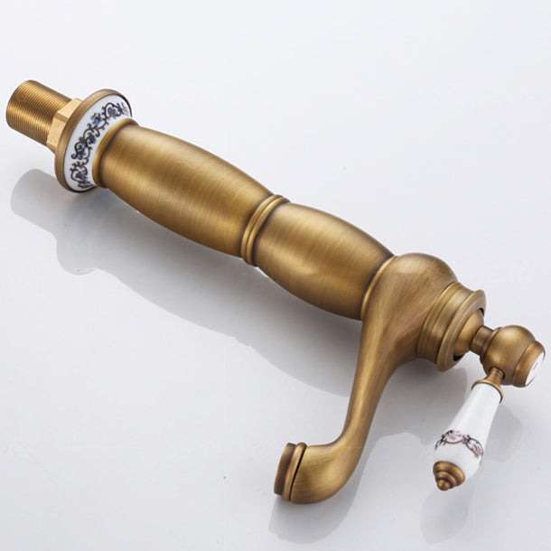 Country Wide Spread Bathroom Faucet Vintage Vanity Sink Faucet Clearhalo 'bathroom_sink_faucets' 'Conjunta de Baño y Conjunta de Grifo' 'Coronamiento de Baño y Dispositivo de Baño' 'Grifo del lavabo del baño' 'Hogar' 'home_improvement' 'home_improvement_bathroom_sink_faucets' 'Mejoras para el hogar' 7368834