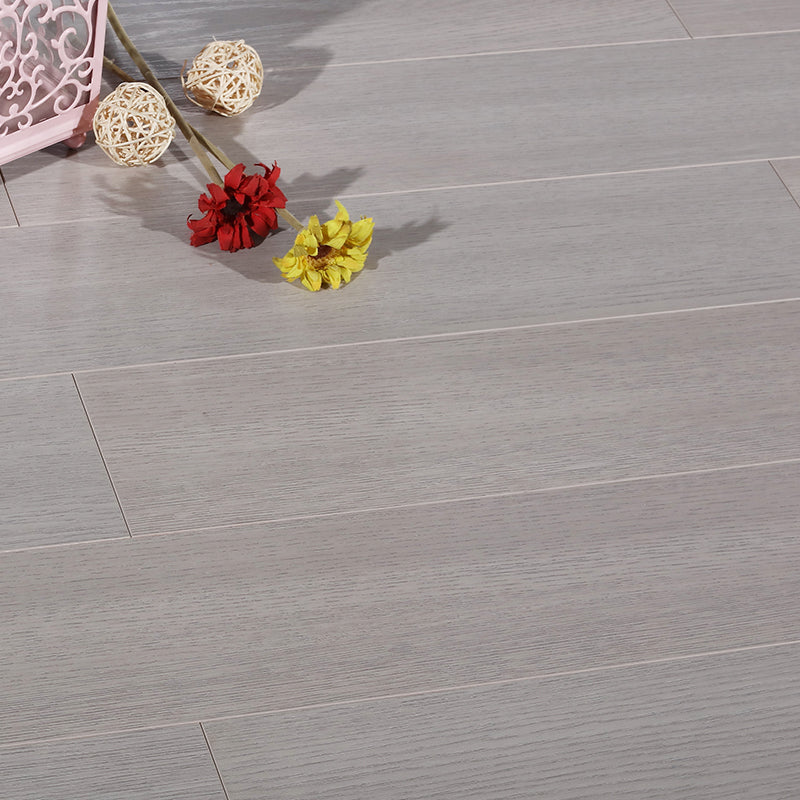 Laminate Flooring Wooden Click-clock Scratch Resistant Laminate Flooring Silver Gray Clearhalo 'Flooring 'Home Improvement' 'home_improvement' 'home_improvement_laminate_flooring' 'Laminate Flooring' 'laminate_flooring' Walls and Ceiling' 7377717