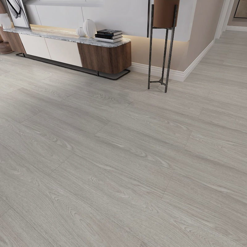 Laminate Flooring Wooden Click-clock Scratch Resistant Laminate Flooring Bright Grey Clearhalo 'Flooring 'Home Improvement' 'home_improvement' 'home_improvement_laminate_flooring' 'Laminate Flooring' 'laminate_flooring' Walls and Ceiling' 7377719