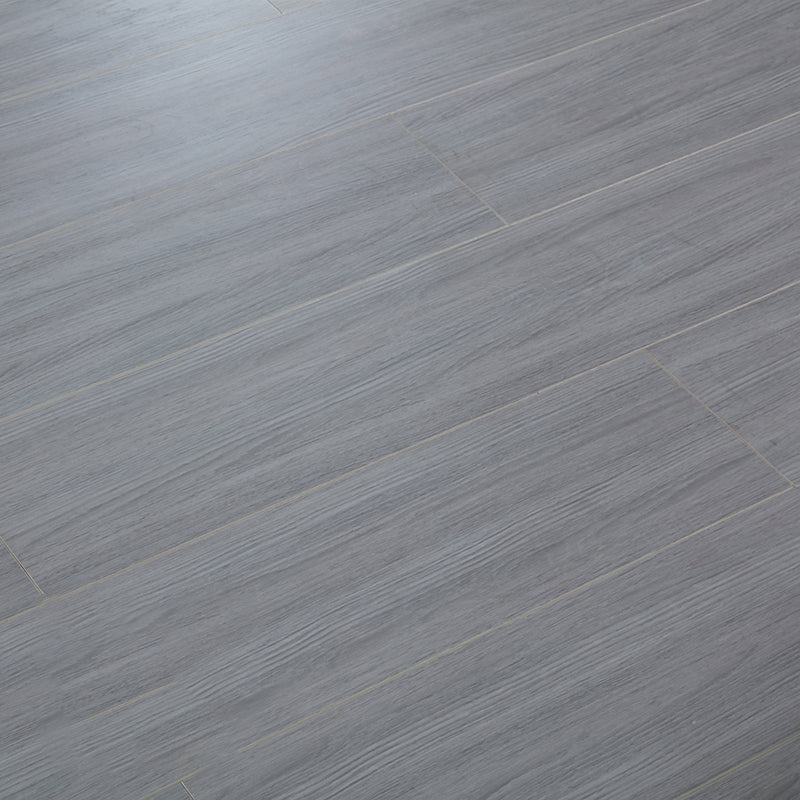 Laminate Flooring Wooden Click-clock Scratch Resistant Indoor Laminate Flooring Grey Clearhalo 'Flooring 'Home Improvement' 'home_improvement' 'home_improvement_laminate_flooring' 'Laminate Flooring' 'laminate_flooring' Walls and Ceiling' 7382127