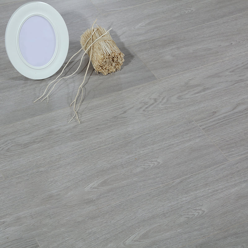 Laminate Flooring Wooden Click-clock Scratch Resistant Indoor Laminate Flooring Silver Gray Clearhalo 'Flooring 'Home Improvement' 'home_improvement' 'home_improvement_laminate_flooring' 'Laminate Flooring' 'laminate_flooring' Walls and Ceiling' 7382136